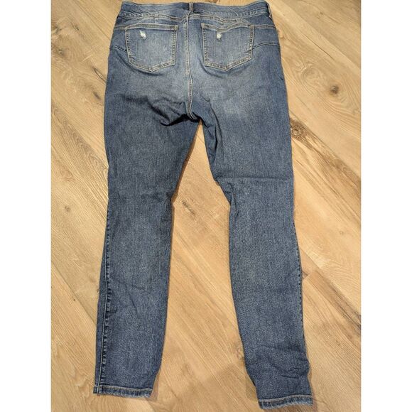 Torrid Distressed Bombshell Skinny Jeans - Picture 2 of 8